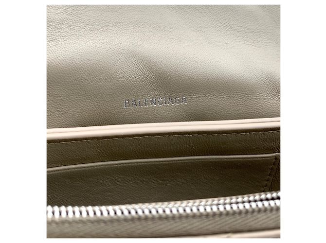 Hourglass Borsa a tracolla Crush in pelle Balenciaga Marrone Beige - vista 6