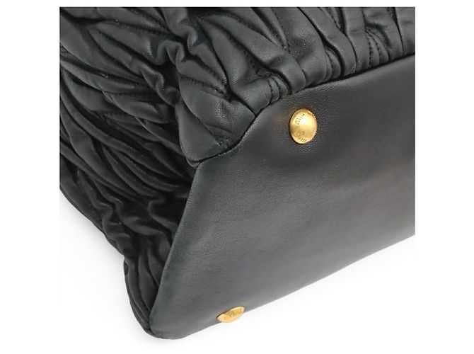 Borsa a sacchetto Miu Miu Matelassé Nero - vista 3