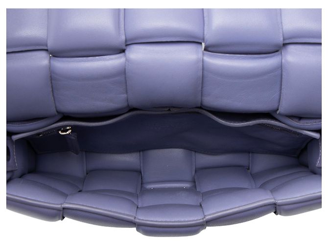 Bolsa Tiracolo Cassette em Couro Acolchoado Bottega Veneta Roxo - vista 6
