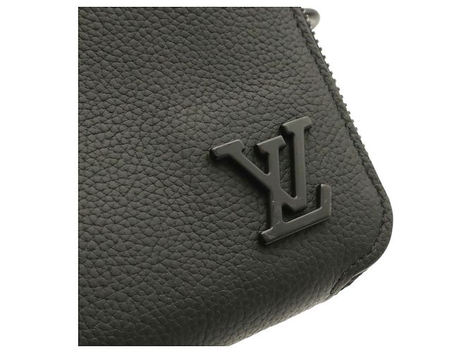 Louis Vuitton Alpha Wearable Wallet Nero - vista 4