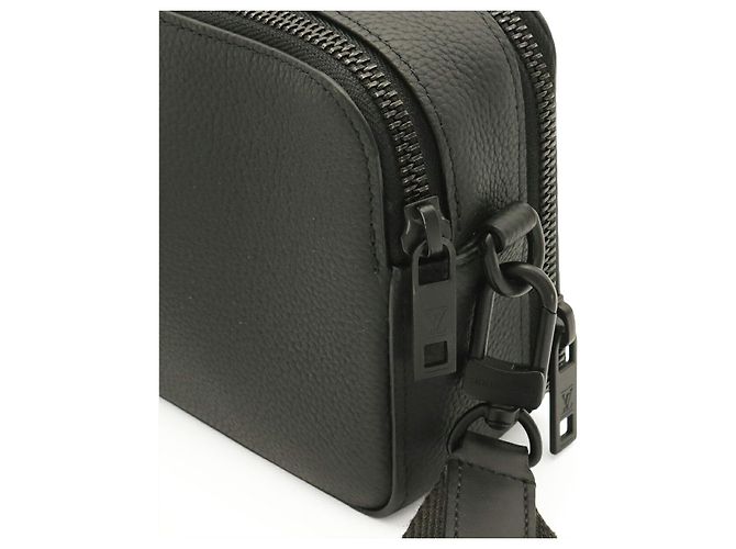 Louis Vuitton Alpha Wearable Wallet Nero - vista 5