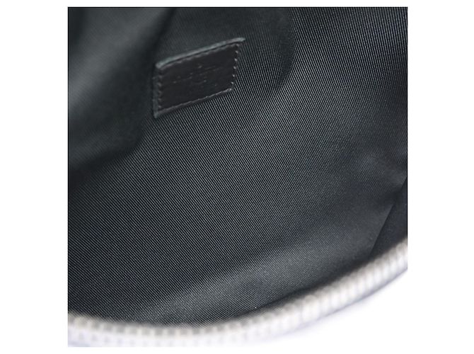 Louis Vuitton Discovery Bumbag Monogram Shadow Leather PM Nero - vista 3