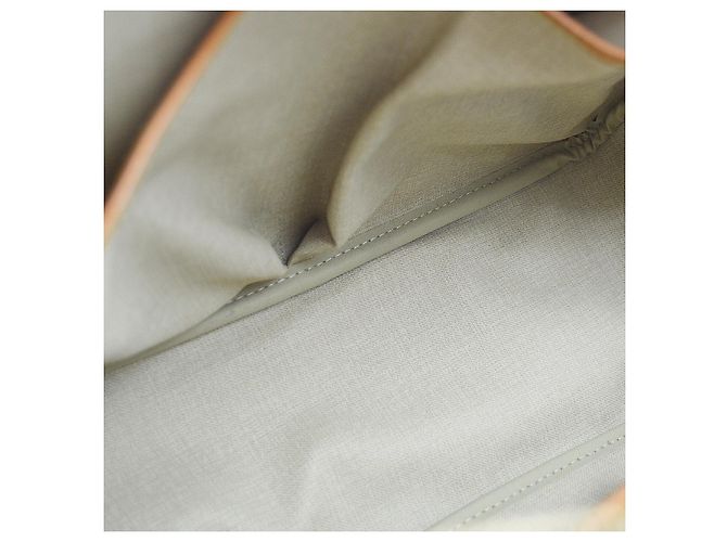 Louis Vuitton Deauville Monogram Canvas Standard Castaño - vista 4
