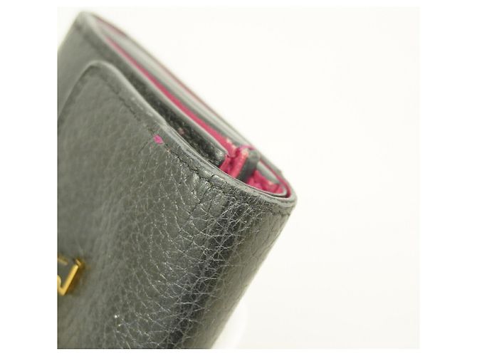 Capucines Cartera Tri-fold Louis Vuitton en Noir Negro - vista 6