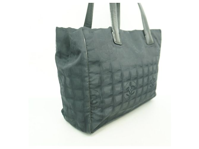 Borsa Tote Chanel New Travel in nylon Nero - vista 2
