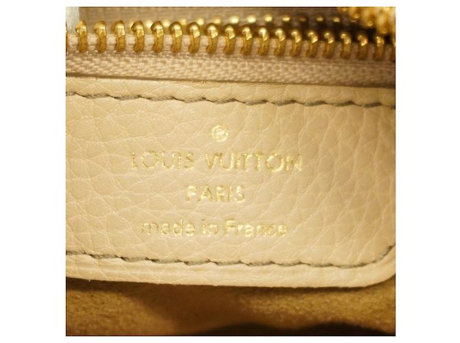Borsa Louis Vuitton Mahina Stella PM - vista 5