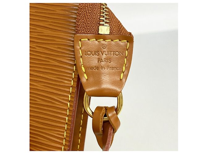 Louis Vuitton Epi Pochette Accessoires M52948 D'oro - vista 5