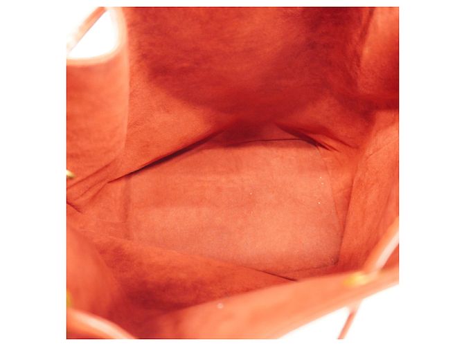 Borsa a tracolla Louis Vuitton Epi Noe Rosso - vista 4