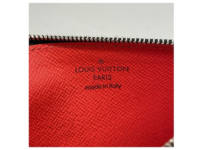 Porta carte e monete Louis Vuitton Taigarama in Rouge Rosso - vista 4