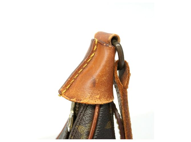 Borsa a tracolla Louis Vuitton Monogram Boulogne 35 Marrone - vista 10