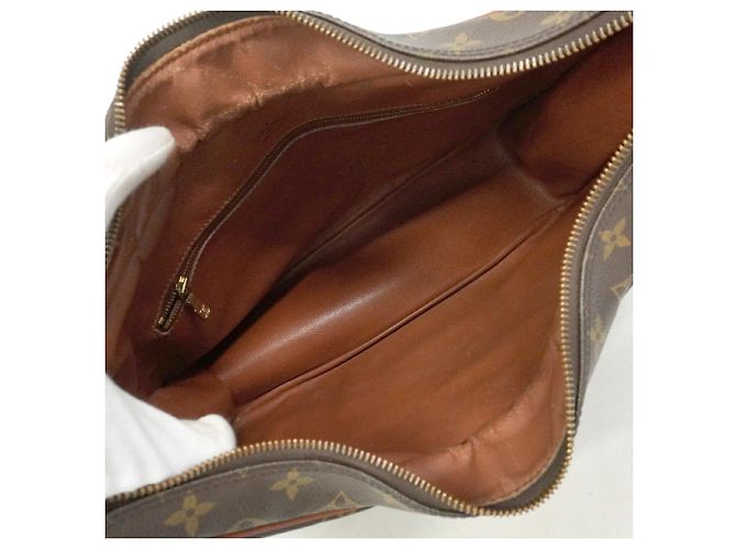 Borsa a tracolla Louis Vuitton Monogram Boulogne 35 Marrone - vista 4