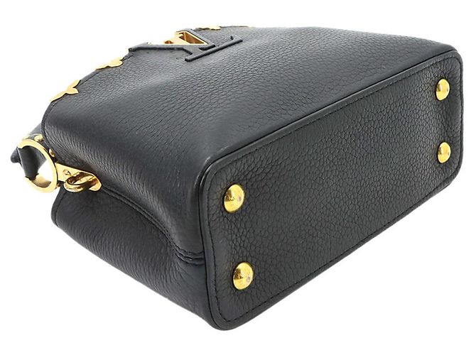 Borsa Louis Vuitton Capucines MINI Nero - vista 4