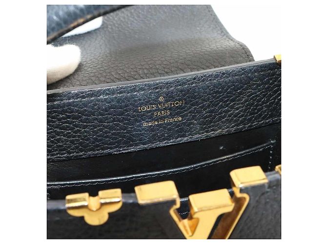 Borsa Louis Vuitton Capucines MINI Nero - vista 7