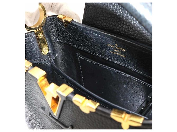 Borsa Louis Vuitton Capucines MINI Nero - vista 8