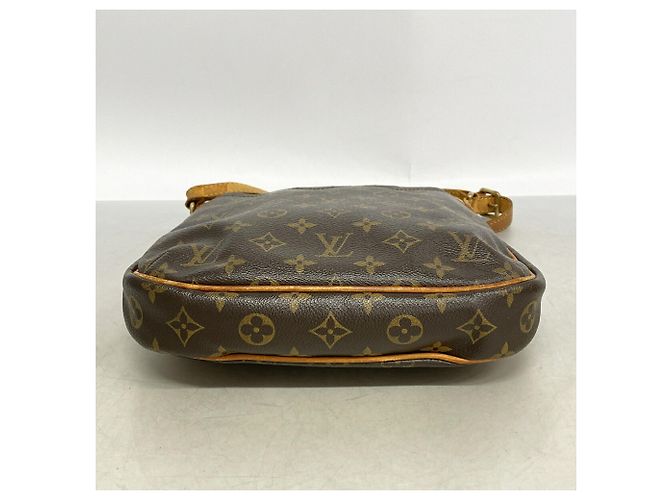 Bolso de hombro Louis Vuitton Monogram Odeon PM Castaño - vista 3