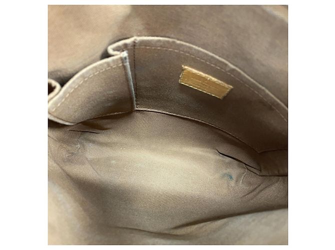 Bolso de hombro Louis Vuitton Monogram Odeon PM Castaño - vista 4