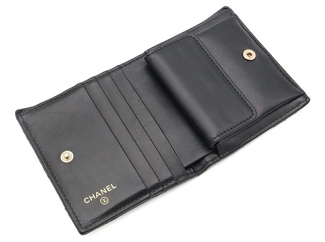 Cartera compacta acolchada CHANEL Métiers d'Art Collection Negro Blanco - vista 7