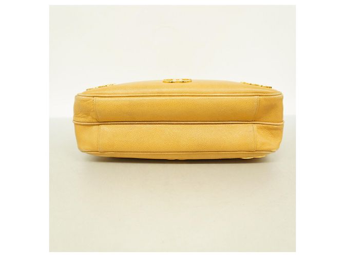 Borsa a tracolla Chanel Triple Coco in Beige - vista 3