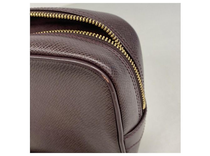 Borsa a pochette Louis Vuitton Taiga Kalga Marrone - vista 6