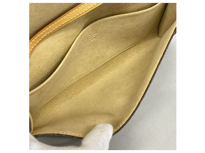 Borsa a tracolla Louis Vuitton Monogram Pochette Twin GM Marrone - vista 4