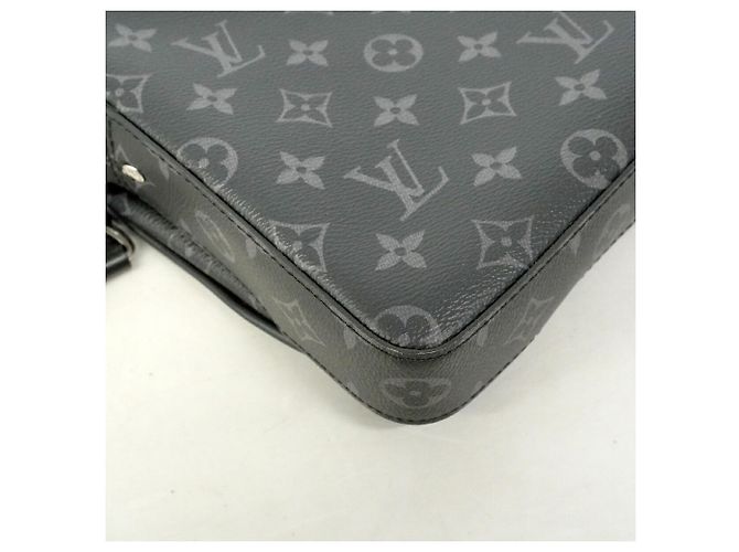 Borsa a tracolla Louis Vuitton Monogram Eclipse Reverse Trio Marrone Nero - vista 6