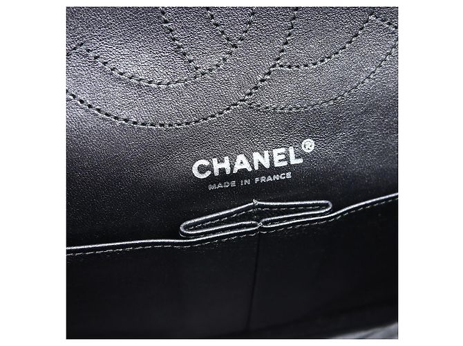 Chanel Reissue 2.55 Flap Quilted Aged Calfskin 226 Nero - vista 4