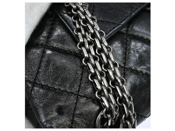 Chanel Reissue 2.55 Flap Quilted Aged Calfskin 226 Nero - vista 6