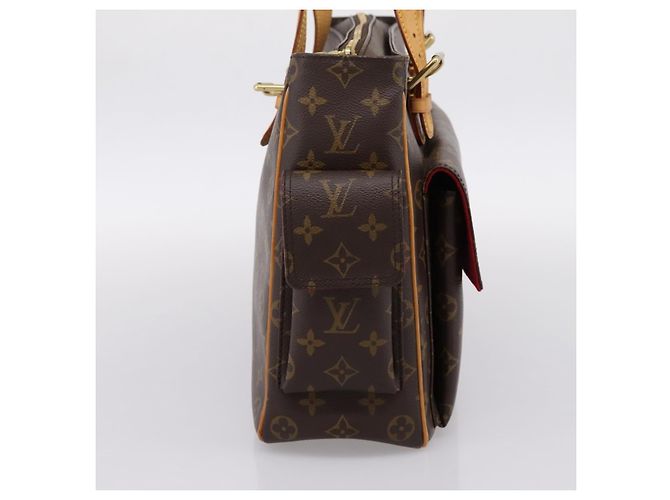 Louis Vuitton Multipli Cite Monogram Canvas Marrom - vista 3