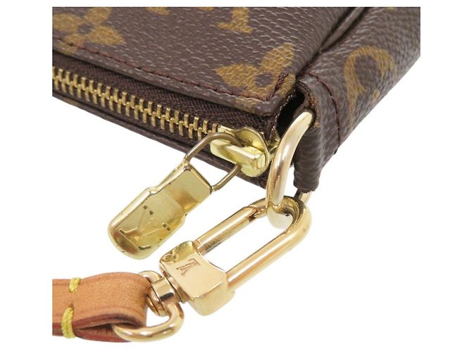 Borsa Louis Vuitton Pochette Accessoires Marrone Monogramma - vista 7