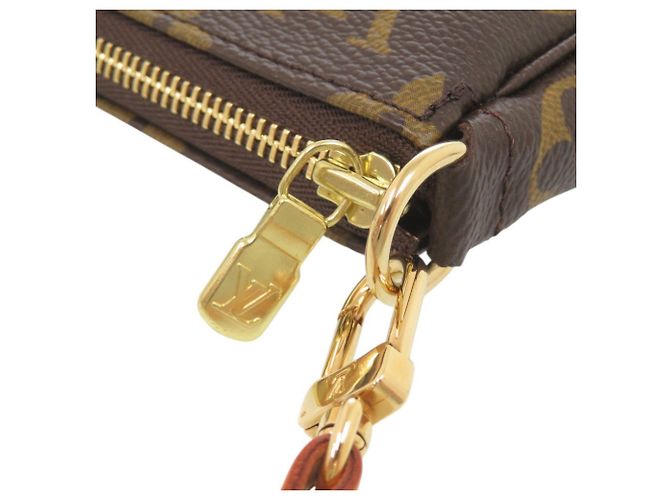 Borsa Louis Vuitton Monogram Pochette Accessoires Marrone Monogramma - vista 6