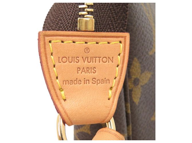 Borsa Louis Vuitton Monogram Pochette Accessoires Marrone Monogramma - vista 8