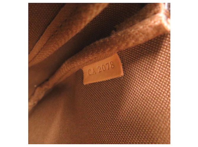 Borsa Louis Vuitton Monogram Pochette Accessoires Marrone Monogramma - vista 9