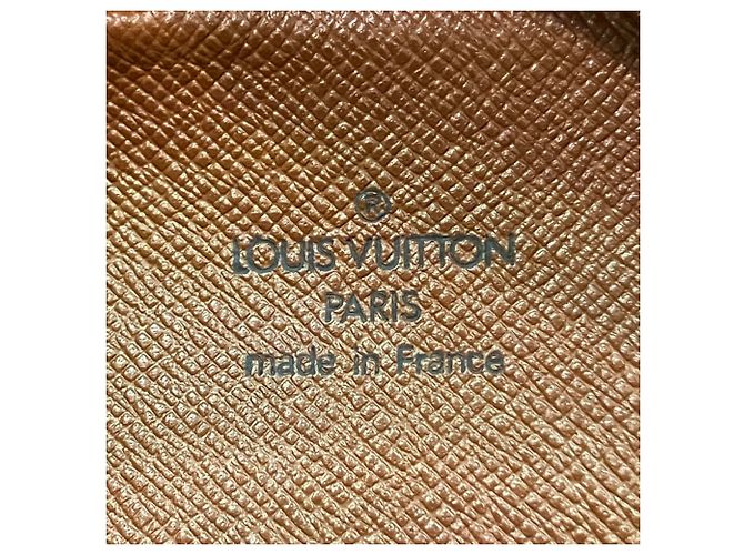 Borsa a tracolla Louis Vuitton Cite MM Marrone - vista 4