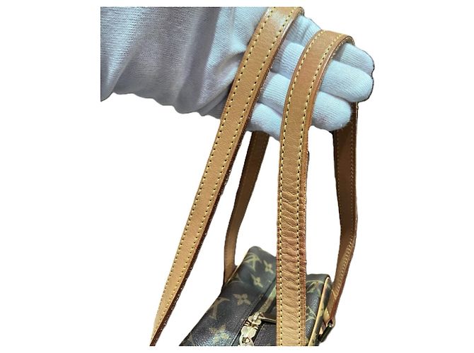 Borsa a tracolla Louis Vuitton Cite MM Marrone - vista 9