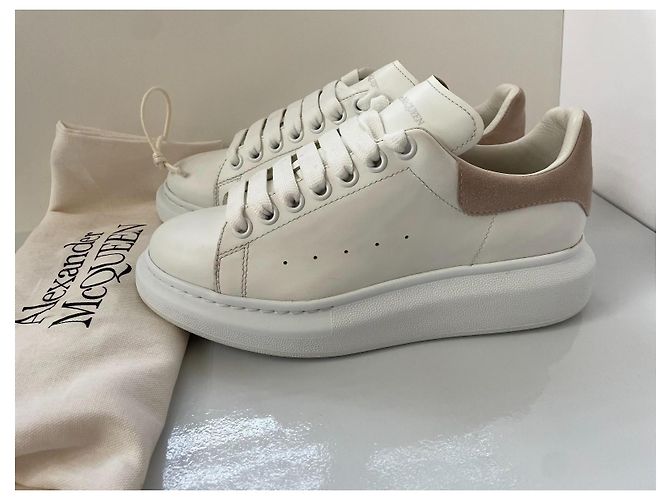 Alexander McQueen Sneakers Oversized Bianche Bianco Sabbia - vista 2