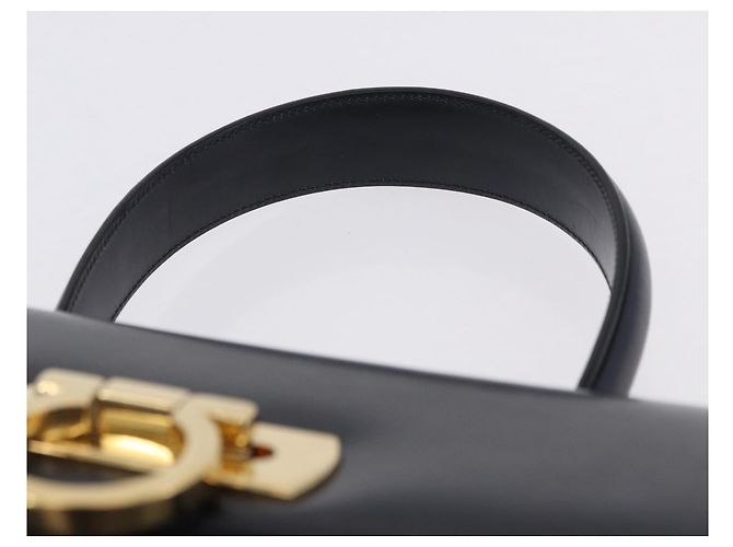 Borsa Salvatore Ferragamo Gancini in pelle Navy Gold Auth ka5976 D'oro Blu navy - vista 14