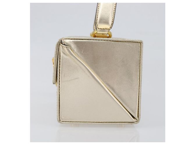 Borsa Vanity Salvatore Ferragamo Gancini in pelle oro Auth 199364A D'oro - vista 3