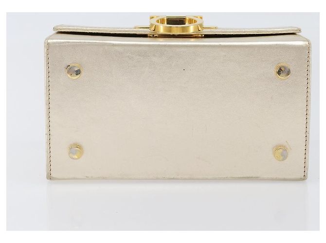 Borsa Vanity Salvatore Ferragamo Gancini in pelle oro Auth 199364A D'oro - vista 5