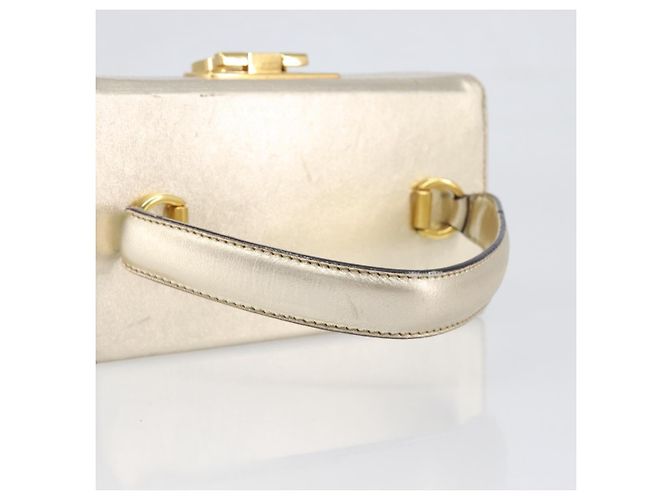 Borsa Vanity Salvatore Ferragamo Gancini in pelle oro Auth 199364A D'oro - vista 7