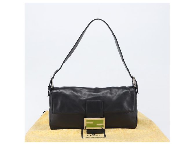 Borsa a spalla FENDI Mamma Baguette in pelle nera argento Auth yk20771SAM Nero - vista 12