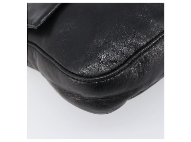 Borsa a spalla FENDI Mamma Baguette in pelle nera argento Auth yk20771SAM Nero - vista 15