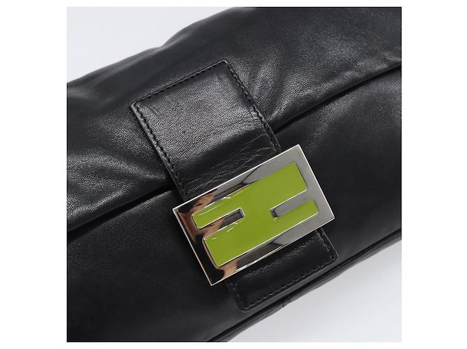 Borsa a spalla FENDI Mamma Baguette in pelle nera argento Auth yk20771SAM Nero - vista 19