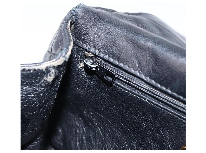 Borsa a tracolla CHANEL Matelasse con catena in pelle d'agnello nera e oro CC Auth bs36849A Nero D'oro - vista 21