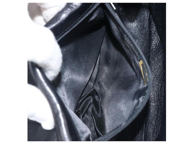 Borsa a tracolla CHANEL Matelasse con catena in pelle d'agnello nera e oro CC Auth bs36849A Nero D'oro - vista 22