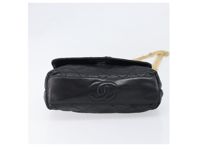 Borsa a tracolla CHANEL Matelasse con catena in pelle d'agnello nera e oro CC Auth bs36849A Nero D'oro - vista 5