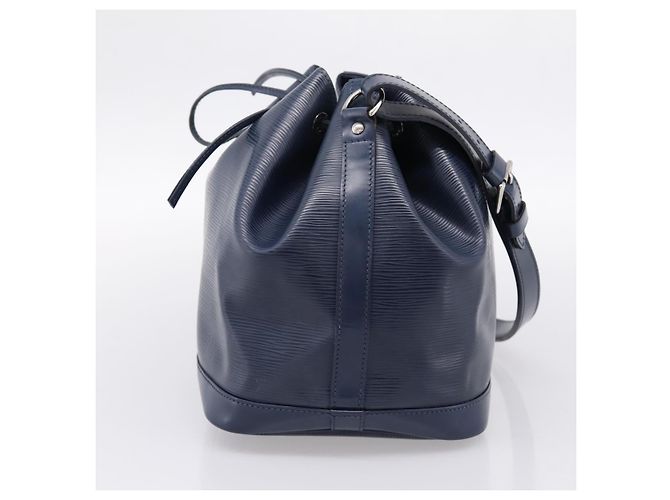 Borsa a tracolla LOUIS VUITTON Epi Petit Noe Indigo M40675 LV Auth 201946A Blu - vista 4