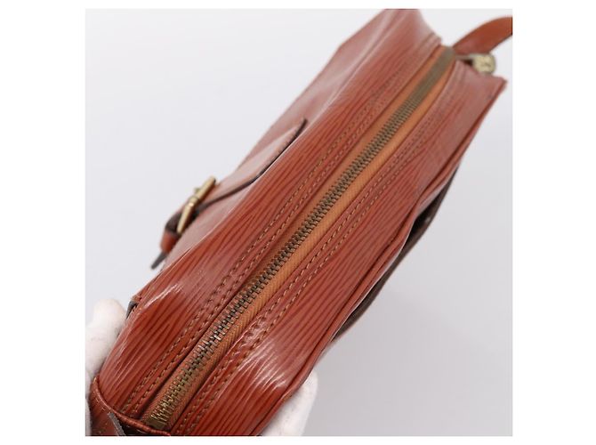 LOUIS VUITTON Epi Jeune FilleMM Shoulder Bag Brown M52153 LV Auth 201943 Marrom - vista 6