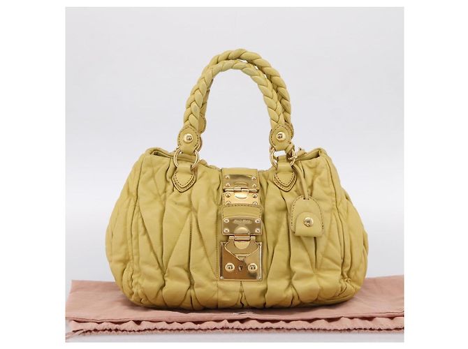 Borsa Miu Miu Matelassé in pelle 2way Gialla Tono Oro Auth 167575V Giallo - vista 12