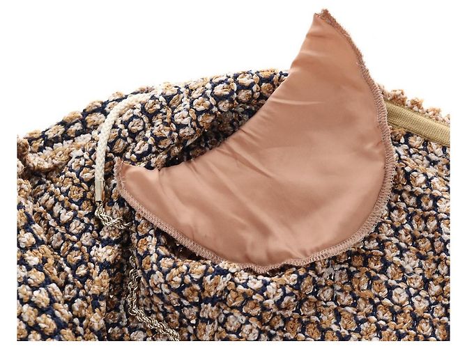 Ensemble veste et jupe CHANEL en nylon avec CC doré Auth ki6808M - vue 14