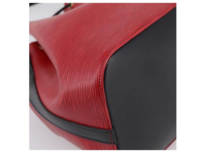 LOUIS VUITTON Epi Petit Noe Schultertasche Rot Schwarz M44172 LV Auth 200330A - Ansicht 16